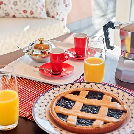 Guesthost - With Balcony Close To Switzerland! Apartman