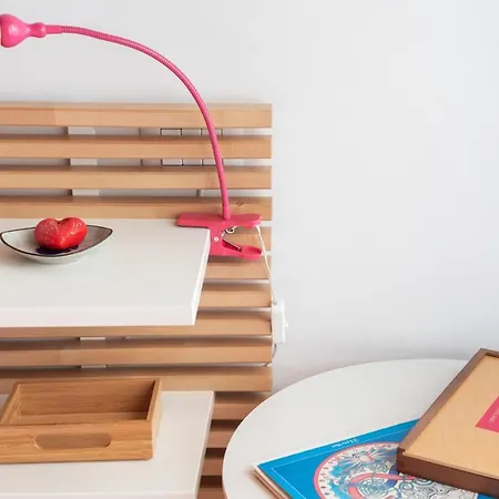 Guesthost - With Balcony Close To Switzerland! *